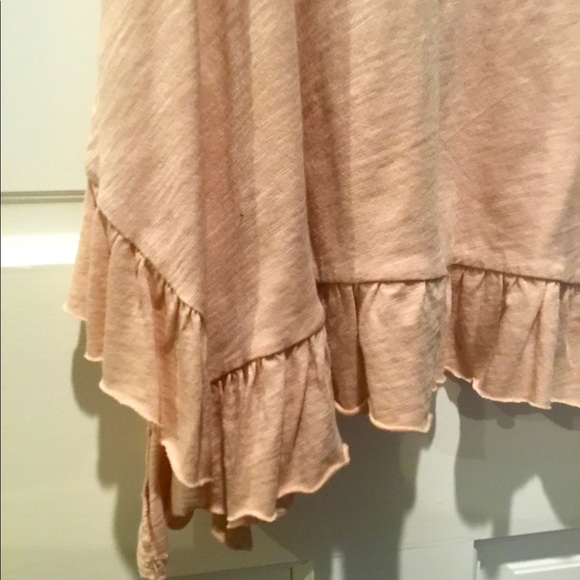 Long Ruffle Tank 🍑 - Picture 4 of 4